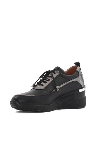 Celal Gültekin Kadın Siyah Bağcıklı Dolgu Topuklu Deri Ayakkabı