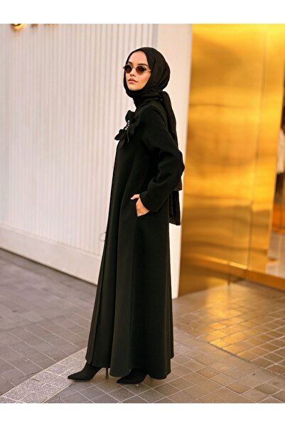 Ferraceci Broş Manto