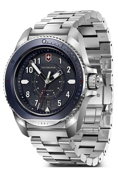 Victorinox Mens Watch 241978, Quartz, 43mm, 20atm
