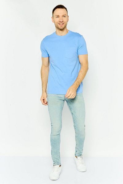 GAP Men Crew Neck Short Sleeves Solid T-Shirt, Light Blue