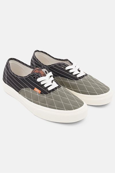 Vans Women Lace Up Authentic Close To Sports Shoes, Olive Combo