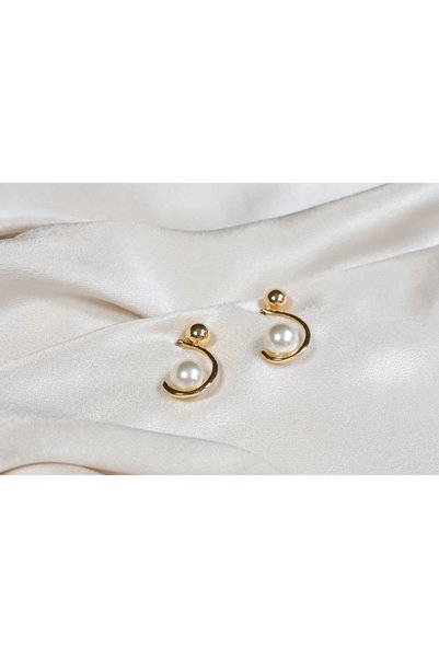 Brillo Pearl Design Gold Earrings