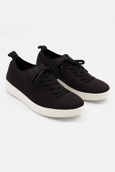 Fitflop حذاء رياضي برباط للنساء، أسود