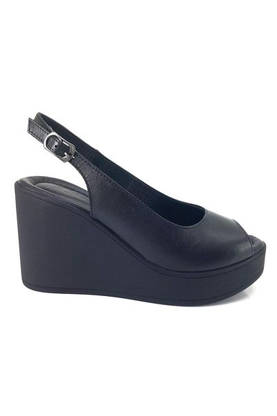 Venüs 2310802 y Sandale din piele pentru femei