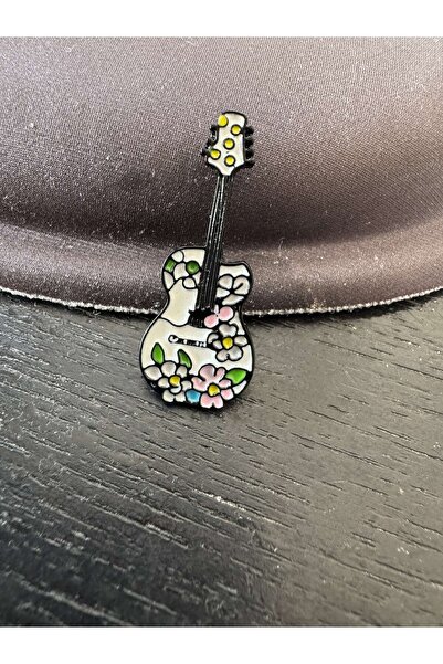Herşey Nota Desenli Çiçekli Gitar Beyaz Rozet Müzisyen Hediye
