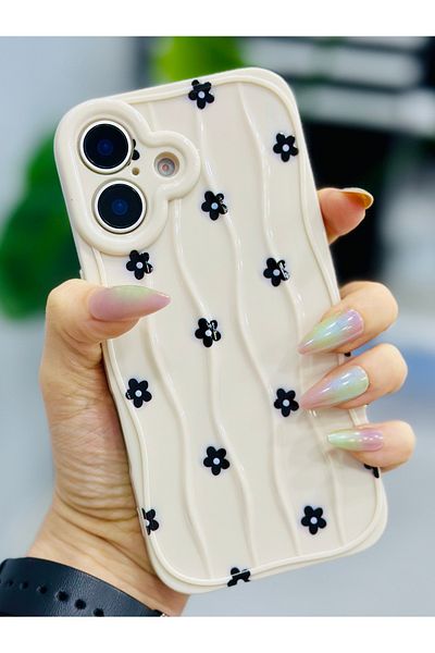 Go Aksesuar حافظة سيليكون بتصميم طباعة ديزي سوداء متوافقة مع آيفون 16