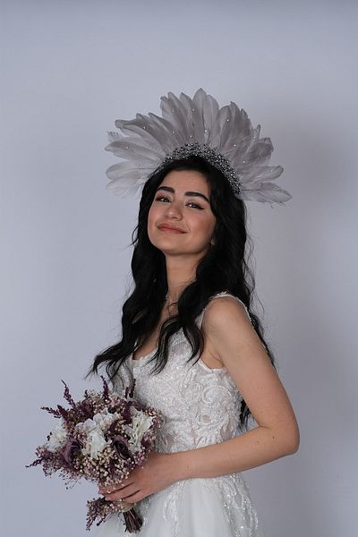 Hayalperest boncuk Coroană de mireasă cu design special din pene de vultur gri