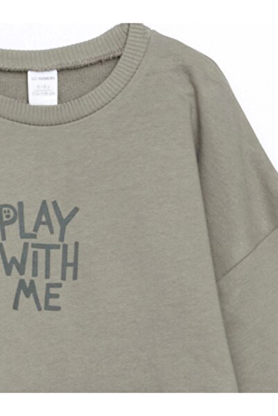 LC Waikiki Crew nyakú, nyomott pulóver és melegítőnadrág szett kisfiúnak - 2 darabos készlet