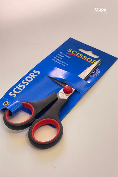 caps 4Pcs Stainless Steel Scissors Set - Ergonomic Red and Black Handle