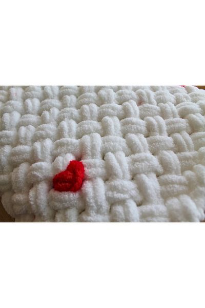 Alize White Baby Blanket with Puffy Red Heart