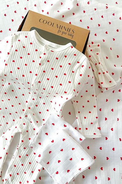 COOLMINIES Muslin Romper and Baby Cover for Baby Girl - Newborn Heart, 80*90cm, Set of 2 Mouth Wipes