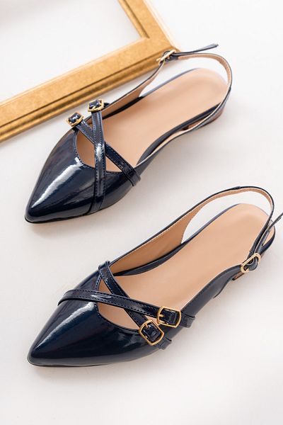 DURUNUN BUTİĞİ Dubly Navy Blue Patent Leather (2 cm Heels) Pointed Toe Shoes