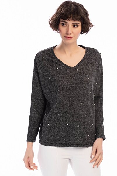 Cotton Mood 8490930 بلوزة يوموش بياقة على شكل حرف V مزينة باللؤلؤ من الأمام ب...