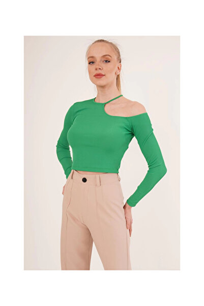 Cotton Mood 23254279 بلوزة قصيرة بكتف واحد وياقة برباط باللون الأخضر