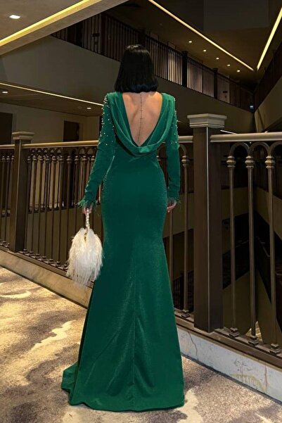 Mossta Sırt Dekolteli İnci Detaylı Simli Krep Abiye Elbise Yeşil