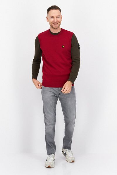 Lyle & Scott Men Crew Neck Brand Logo Sweater Vest, Red