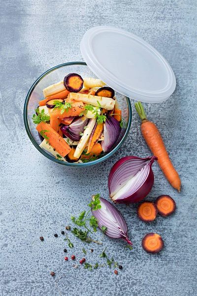 Pyrex 152p001/7048 حاوية تخزين مستديرة مع غطاء 0.6 لتر