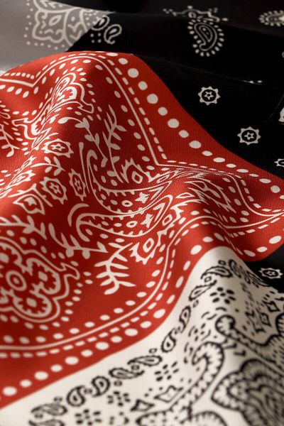 Bursa İpek Μαύρο μοτίβο συνονθύλευμα Twill μεταξωτό μαντίλι