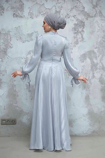 Neva Style Rochie de seară hijab gri cu detaliu draperie 4823gr
