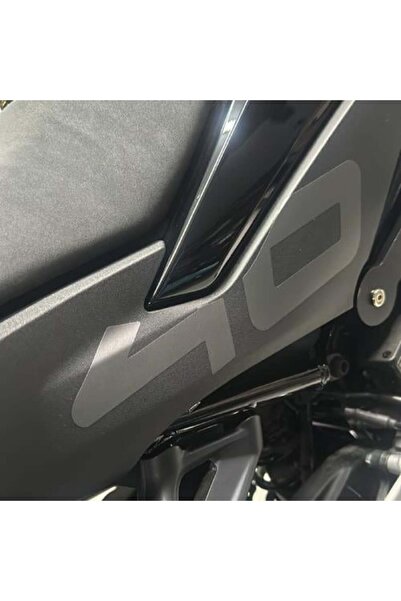 Motiker CFMOTO 450SR Arka Kuyruk Altı 40 Yazısı Orjinal Renk Sticker Etiket T...