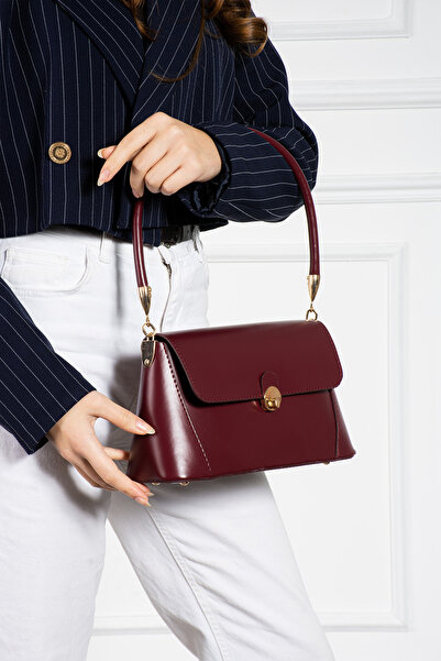 winnest bag حقيبة كتف نسائية ذات غطاء أمامي ريترو مع إكسسوارات