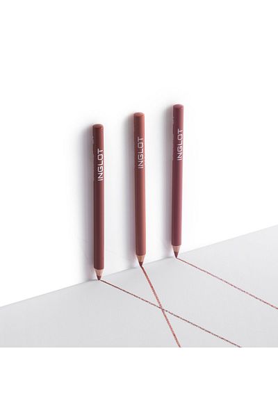 INGLOT قلم تحديد الشفاه الناعم والدقيق 77
