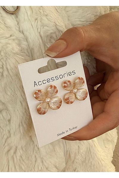 takıtarzım Women's Flower Earrings with Mother of Pearl
