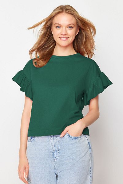 Trendyol Collection Koszulka z dzianiny w kolorze szmaragdowo-zielonym, 100% bawełny, z falbanką, z okrągłym dekoltem, w stylu basic Twoss22Ts2429