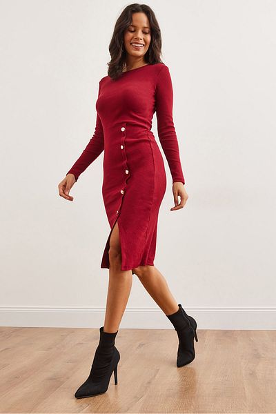 Olalook Burgunderrotes, mit Knöpfen verziertes, geschlitztes, dehnbares Midi-Kleid ELB- 19002256