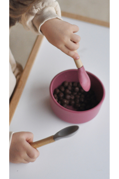 OiOi Food Spoon Velvet Rose / Powder Gray