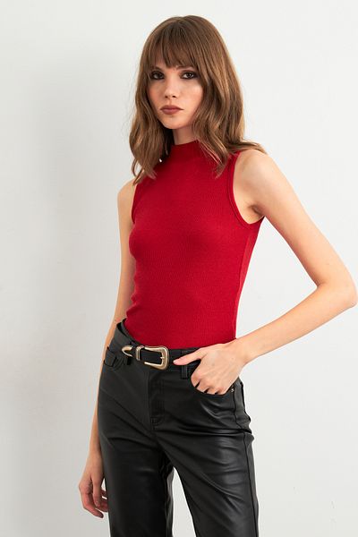 Cool & Sexy Women's Red Sleeveless Blouse - Ga102
