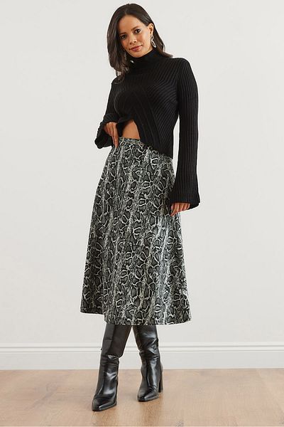 Olalook Fusta clopot cu textura din piele intoarsa cu talie elastica neagra Snake pentru femei ETK- 19000141