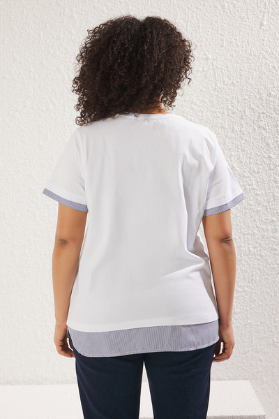 Trendyol Curve Μπλουζάκι από ριγέ ποπλίνα μεγάλου μεγέθους - Λευκό γιακά και λεπτομέρεια στρίφωμα TBBSS25BF00003