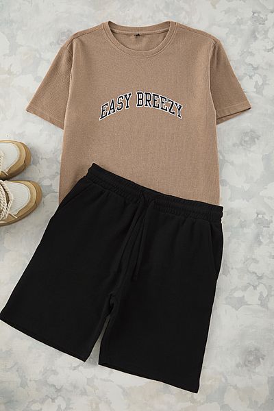 Trendyol Collection Σετ πιτζάμες με πλεκτό βιζόν με στάμπα με σορτς - TMNSS25PT00008