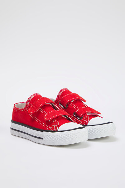 TRENDYOL SHOES Roter Kinder-Unisex-Kinder-Sneaker mit doppelter Klettverschluss-Gummisohle TAKSS25SN00022