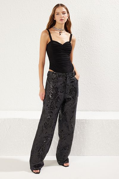 Trendyol Collection Schwarzer, drapierter, gestrickter Body mit Druckknöpfen TPRSS25BD00011