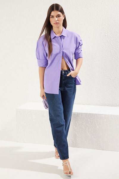 Trendyol Collection Lilafarbenes, locker sitzendes Baumwollhemd TWOAW20GO0107