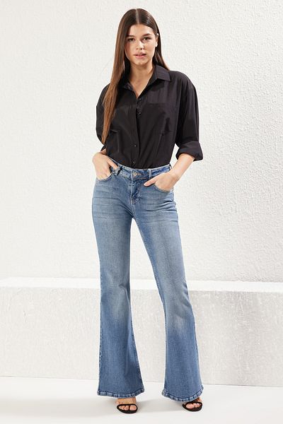 Trendyol Collection Blugi evazați cu talie joasă albastru TWOSS25JE00192