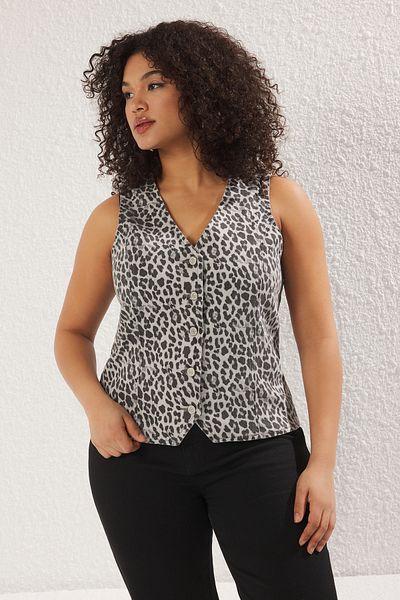 Trendyol Curve Mehrfarbige Jeansweste mit Tiermuster in Übergröße TBBSS25BH00006