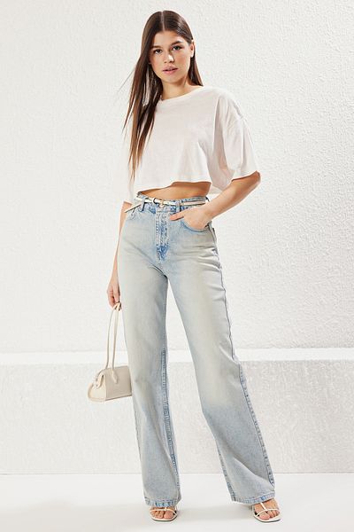 Trendyol Collection Blugi albastru deschis premium cu talie înaltă cu picioare late TWOSS25JE00089