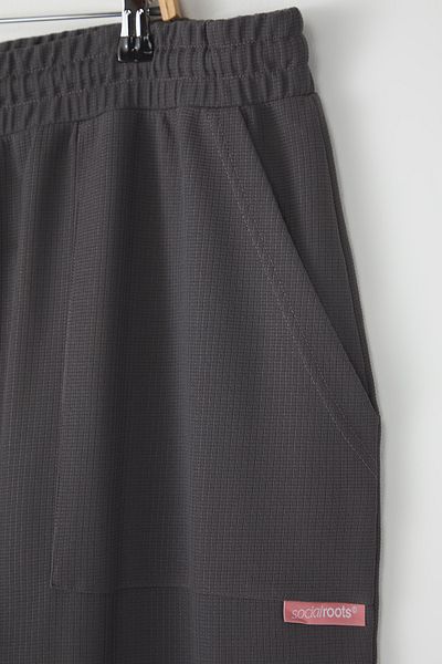Trendyol Collection Anthrazitfarbene, übergroße/breit geschnittene, strukturierte Jogginghose mit weitem Beinaufkleber in Übergröße