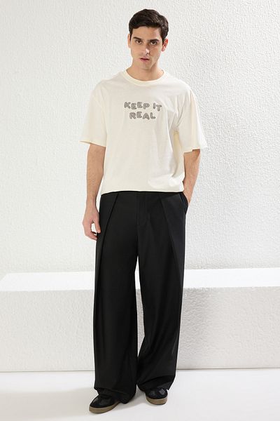 Trendyol Collection Μπλουζάκι Ecru Crew με κέντημα μεγάλου μεγέθους - TMNSS25TS00023