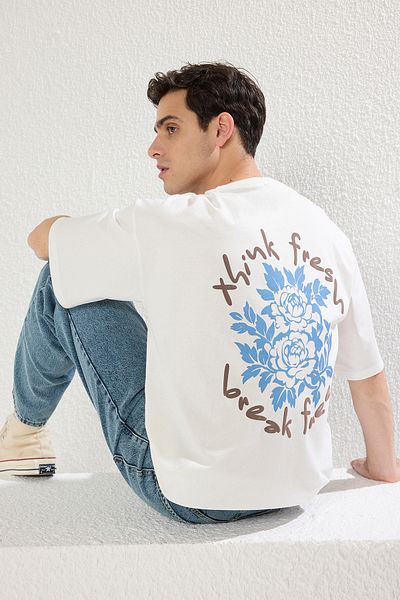 Trendyol Collection Μπλουζάκι από χοντρό βαμβακερό λουλούδι με στάμπα μεγάλου μεγέθους - TMNSS25TS00028