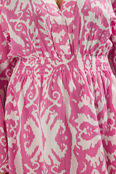 Trendyol Curve Μίνι υφαντό φόρεμα παραλίας με ροζ έθνικ σχέδιο ισπανικό Sle Skater TBBSS23AH00114