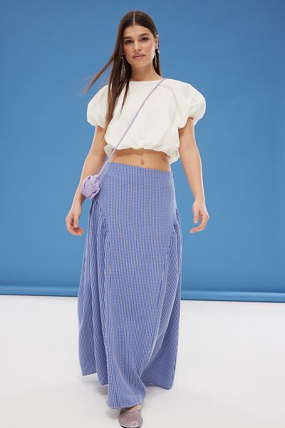 Trendyol Collection Blauer Webrock aus Seersucker mit Gingham-Muster in Maxi-Länge TWOSS25ET00027