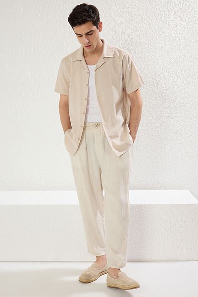 Trendyol Collection Kurzärmliges Unisex-Shirt in Nerz-Leinen-Optik – Relaxed Fit TMNSS23GO00064