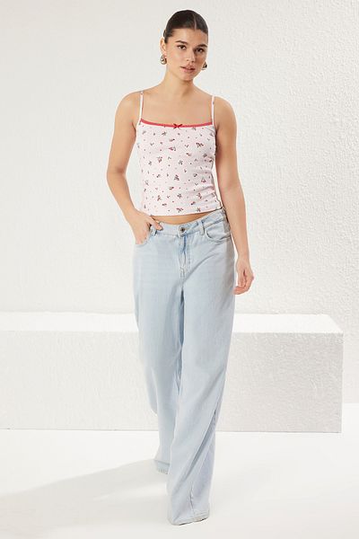 Trendyol Collection Rosa Unterhemd mit dehnbarer Schleife und Aufdruck – Hosenträger, körpergestrickt TWOSS25AL00004