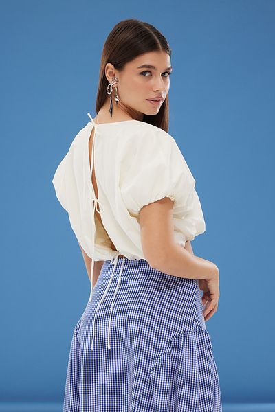 Trendyol Collection Beige Ballonform Crop gewebte Bluse TWOSS25BZ00162