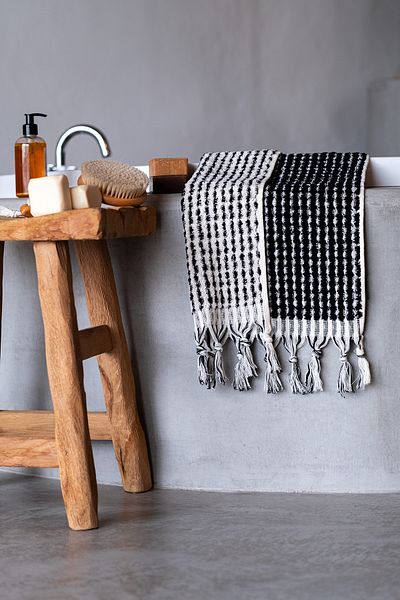 Barine Curly Cotton Face Towel Ecru / Black 45X90