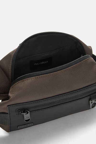 Pull & Bear Contrast belt bag